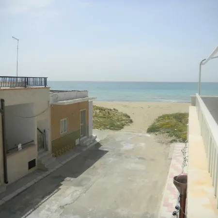 Casa Via Delle Zinnie Apartment *